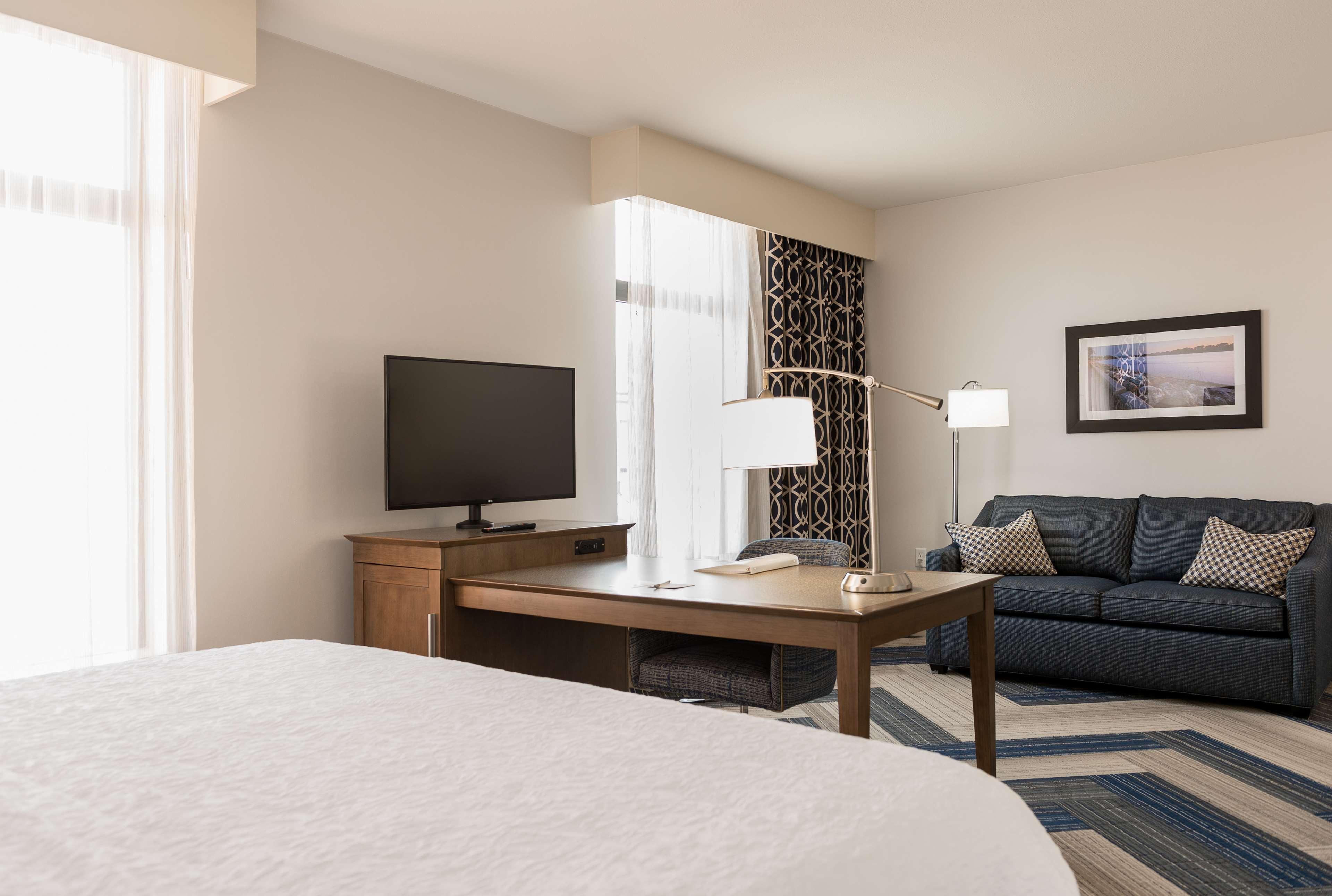 Hampton Inn And Suites La Crosse Downtown Екстериор снимка