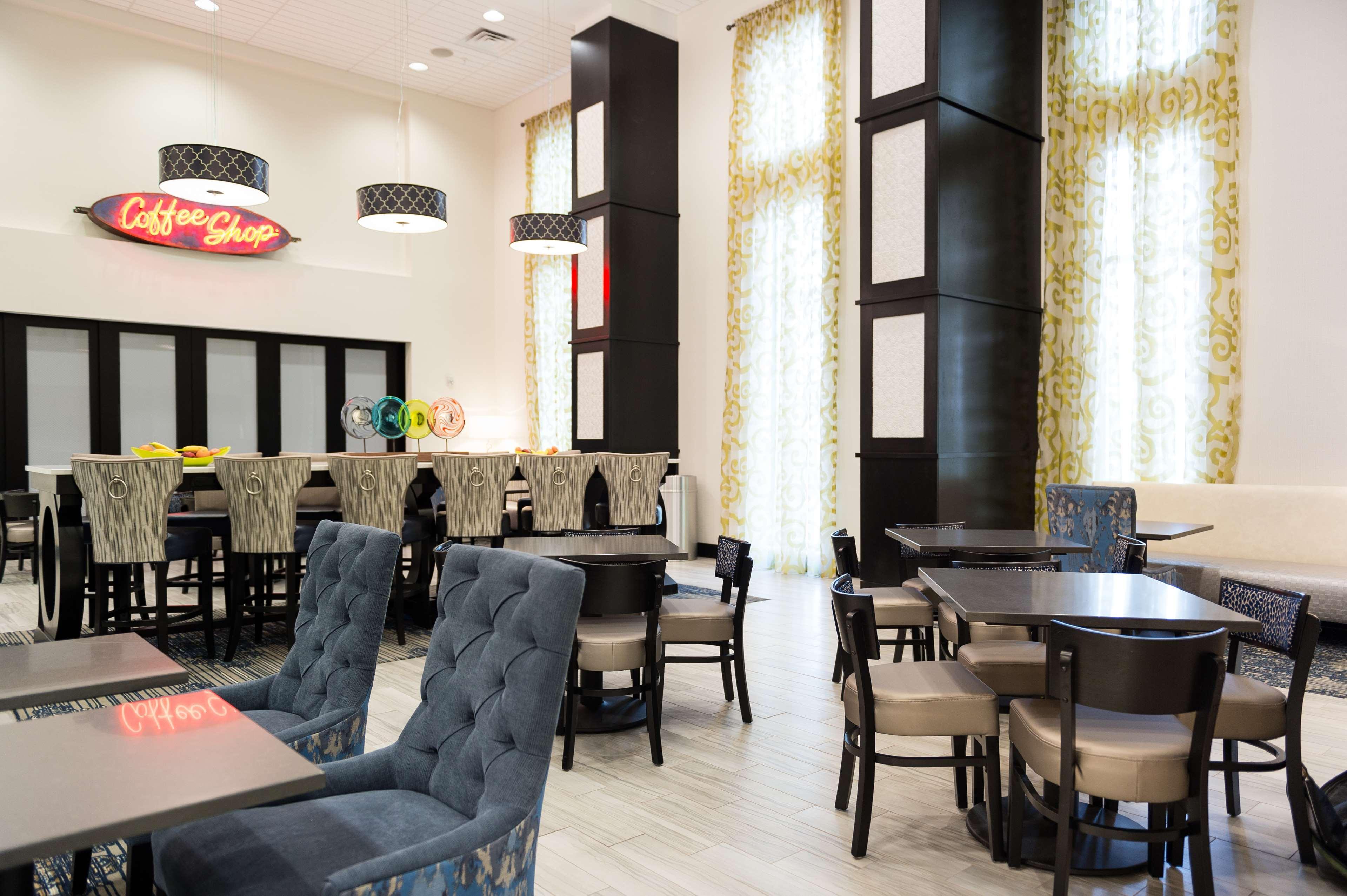 Hampton Inn And Suites La Crosse Downtown Екстериор снимка
