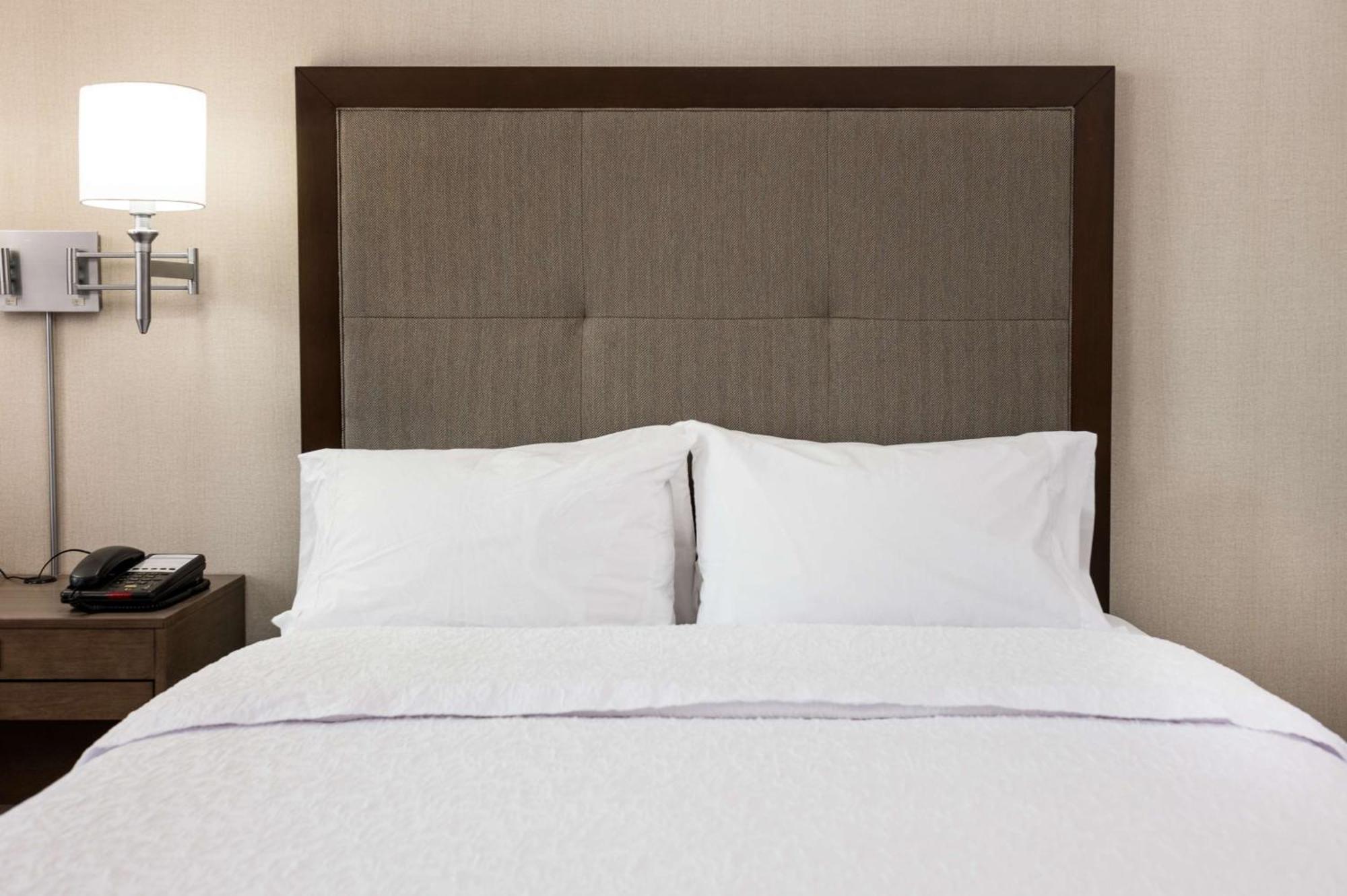 Hampton Inn And Suites La Crosse Downtown Екстериор снимка