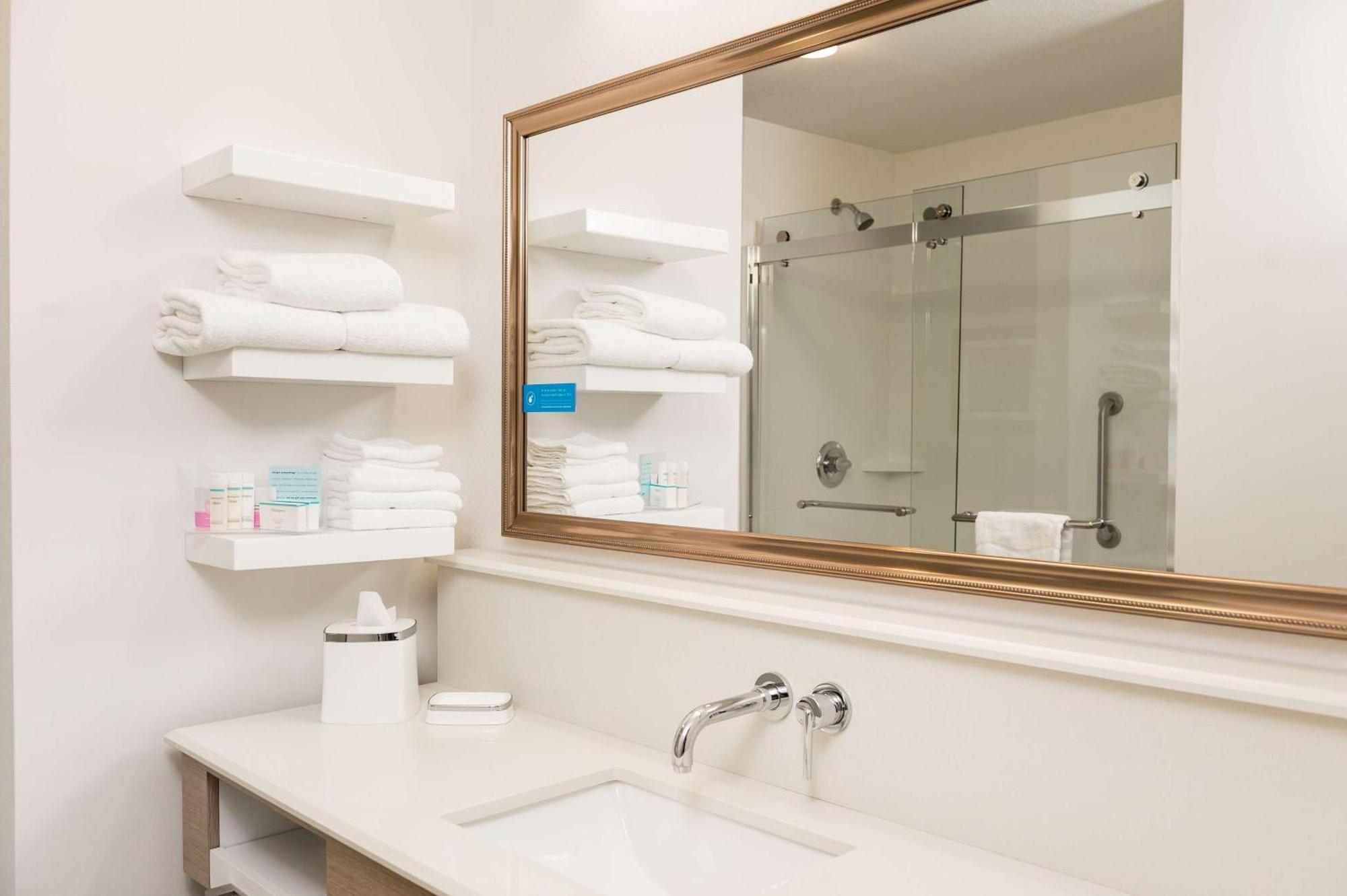 Hampton Inn And Suites La Crosse Downtown Екстериор снимка
