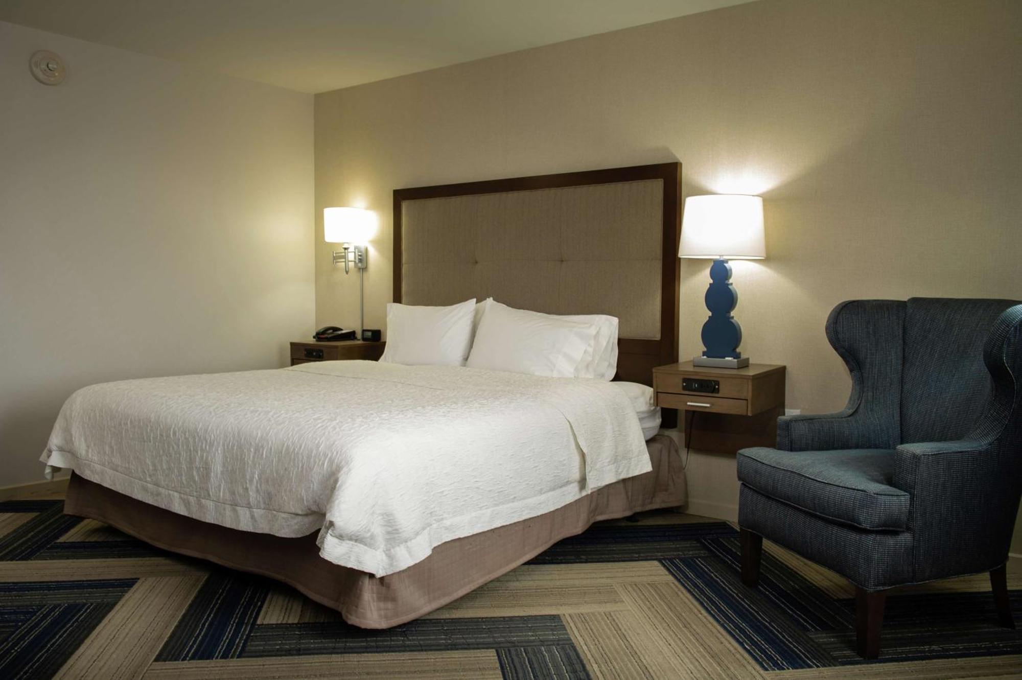 Hampton Inn And Suites La Crosse Downtown Екстериор снимка