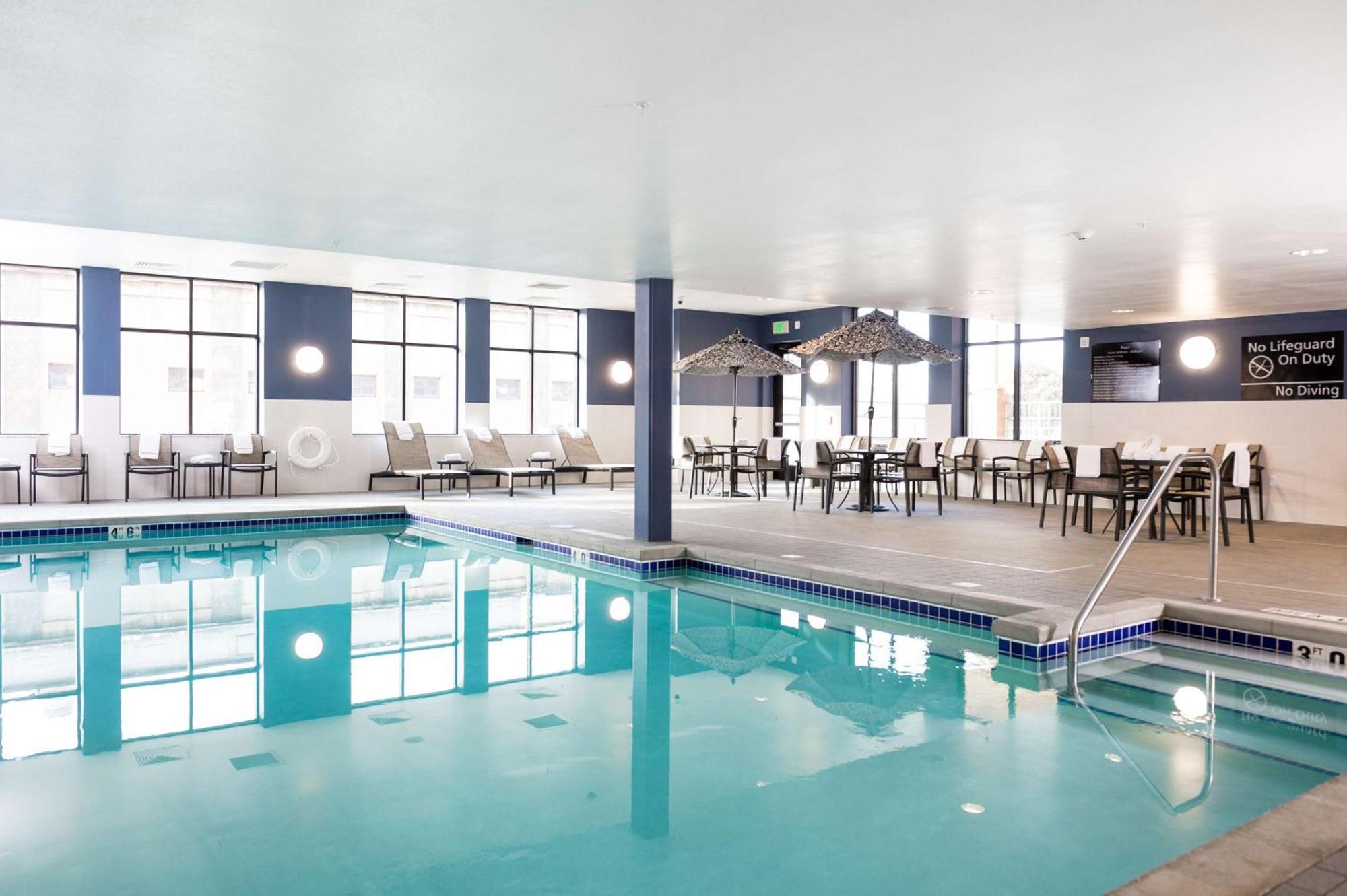 Hampton Inn And Suites La Crosse Downtown Екстериор снимка